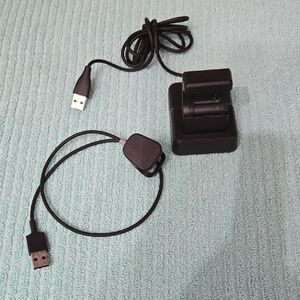 Official Fitbit Charge 4 Charging Cable And Charging Stand